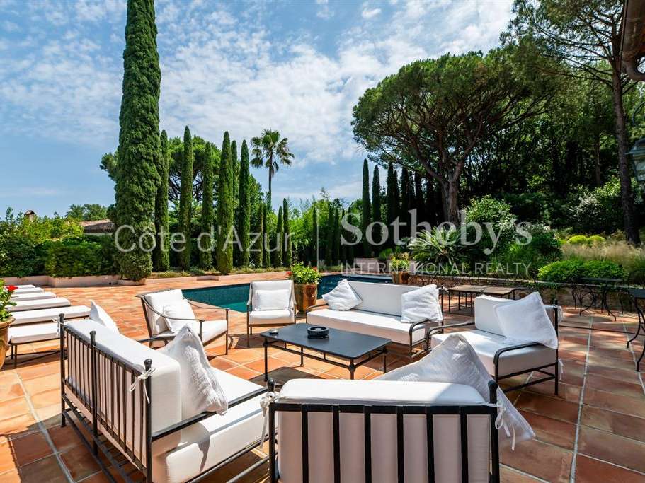 House Saint-Tropez