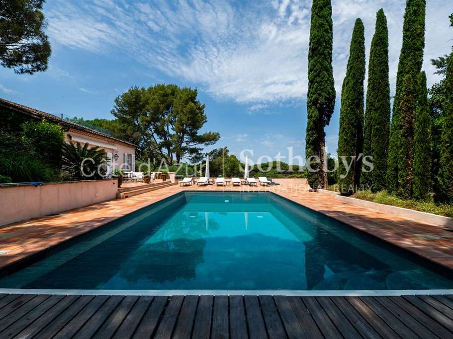 House Saint-Tropez