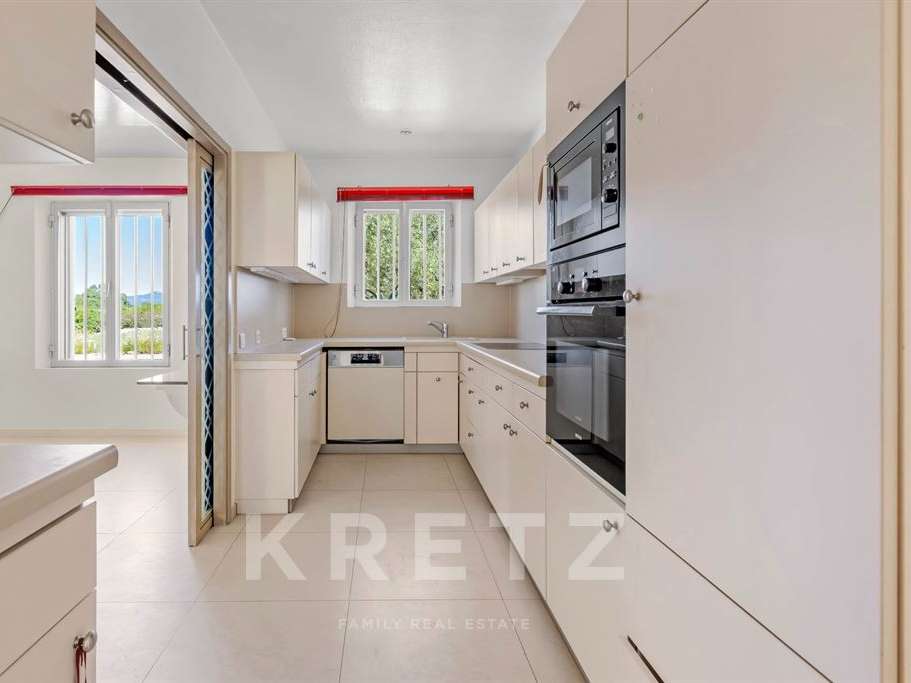 House Saint-Tropez