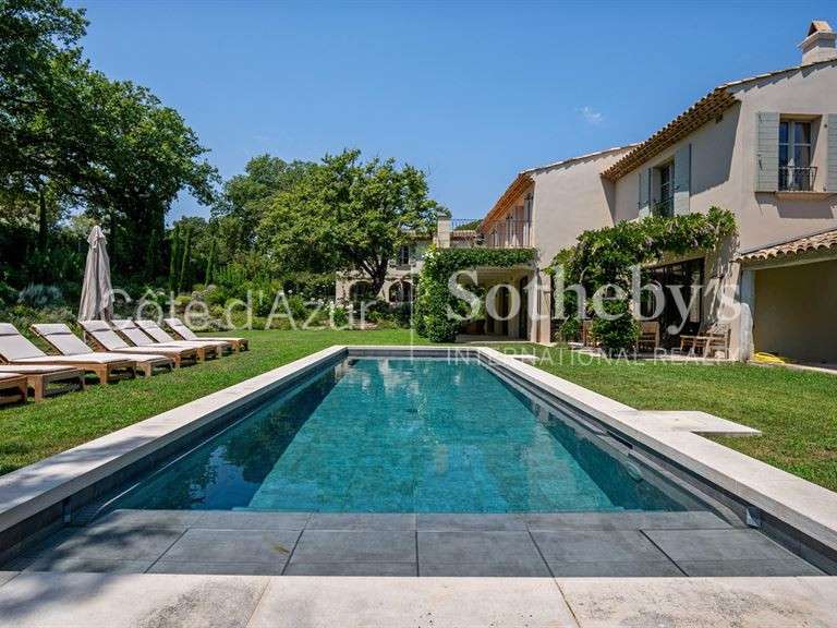 Maison Saint-Tropez - 9 chambres - 575m²