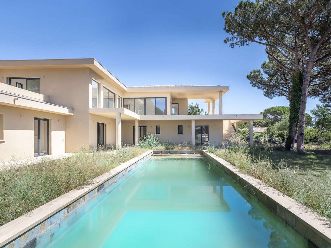 House Saint-Tropez