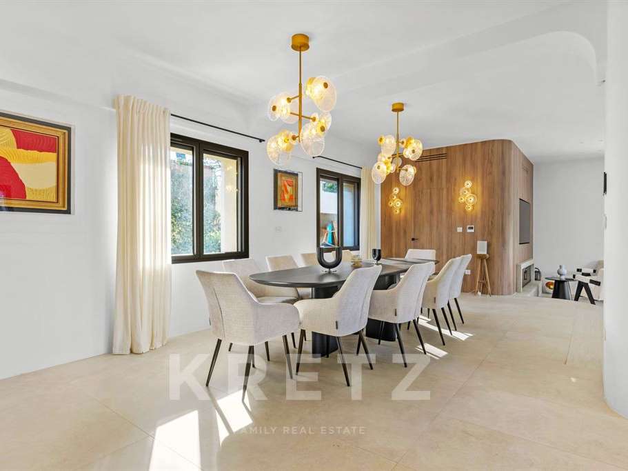 House Saint-Tropez