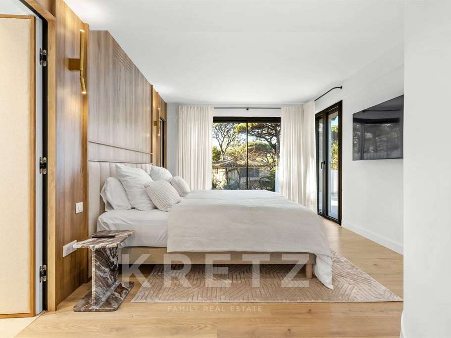 House Saint-Tropez