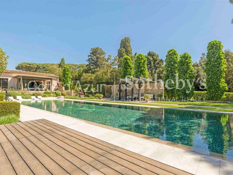 Maison Saint-Tropez - 4 chambres - 315m²