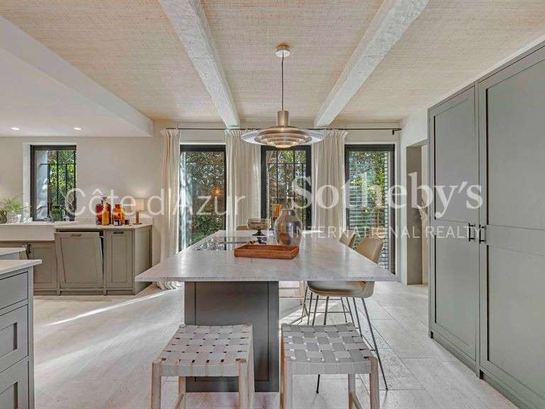 Maison Saint-Tropez - 6 chambres - 246m²