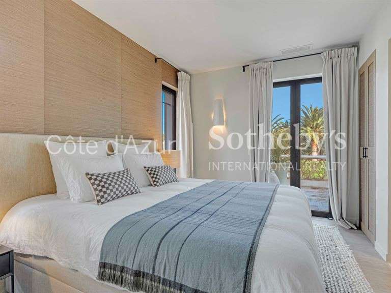 Maison Saint-Tropez - 6 chambres - 246m²