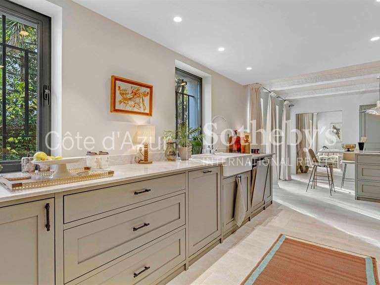 Maison Saint-Tropez - 6 chambres - 246m²