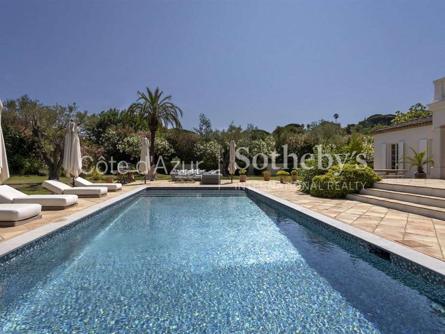 House Saint-Tropez