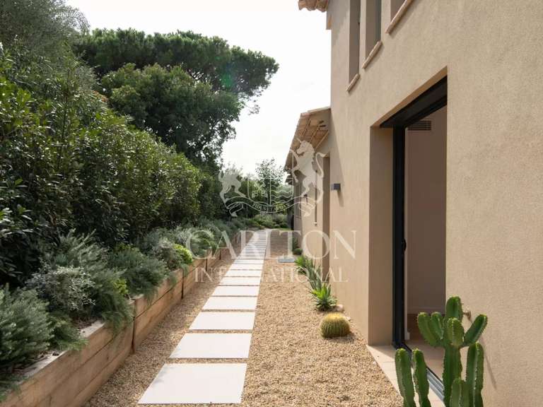Maison Saint-Tropez - 5 chambres - 200m²