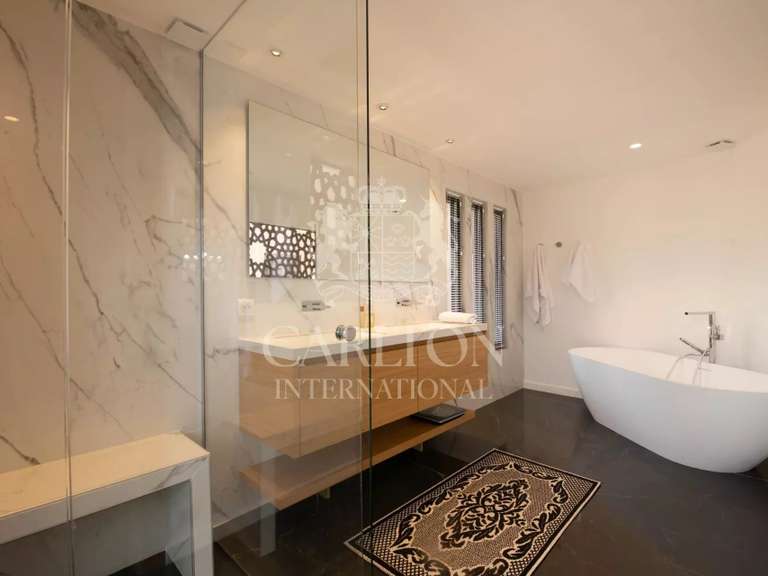 Maison Saint-Tropez - 5 chambres - 200m²