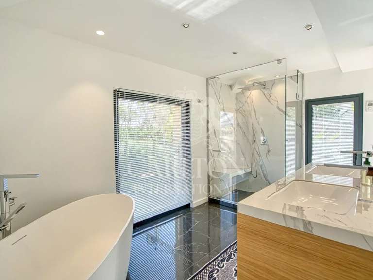 Maison Saint-Tropez - 5 chambres - 200m²