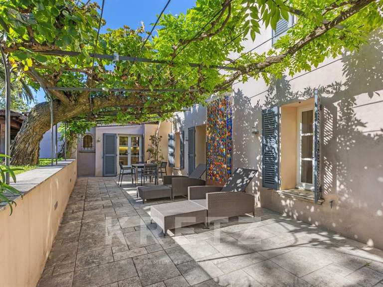 Maison Saint-Tropez - 5 chambres - 320m²
