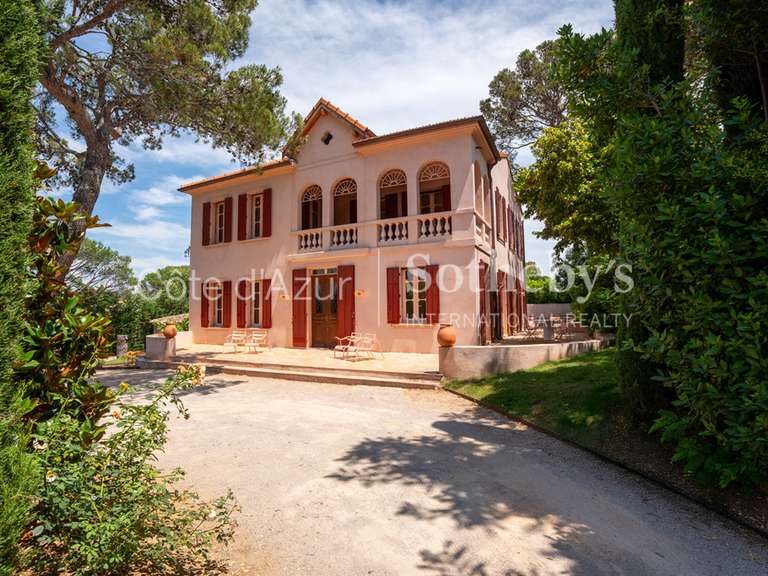 Maison Saint-Tropez - 5 chambres - 273m²