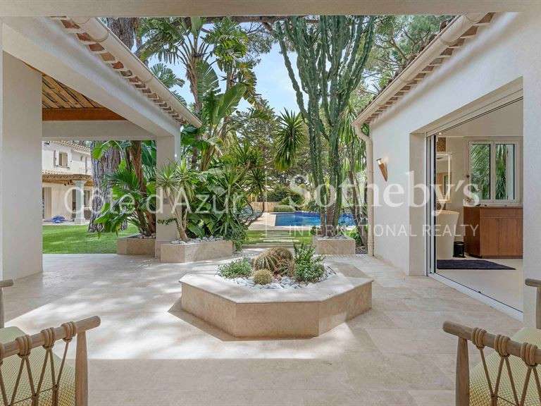 Maison Saint-Tropez - 7 chambres - 356m²
