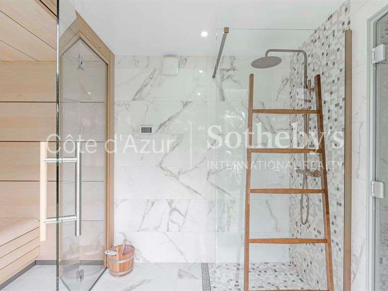 Maison Saint-Tropez - 7 chambres - 356m²