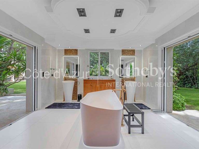 Maison Saint-Tropez - 7 chambres - 356m²