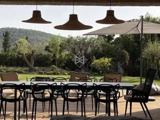 Maison Saint-Tropez - 5 chambres - 300m²
