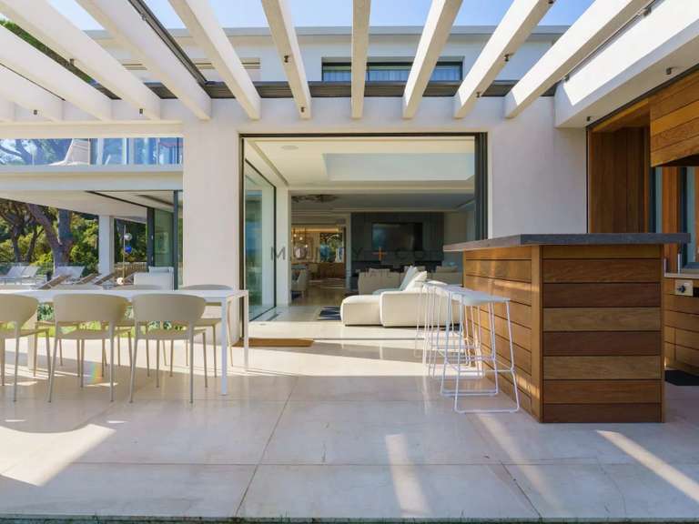 Maison Saint-Tropez - 14 chambres - 1100m²