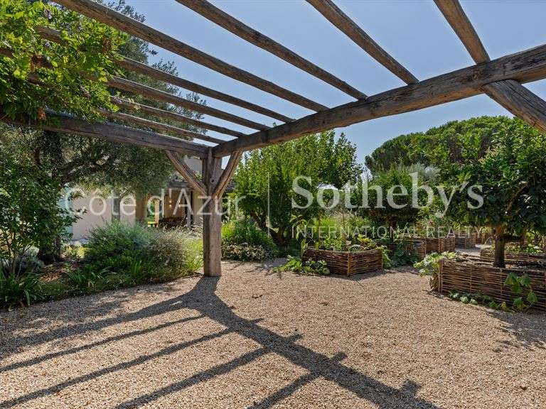 Maison Saint-Tropez - 8 chambres - 412m²