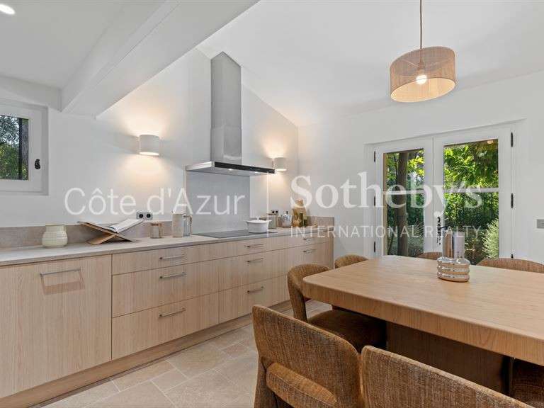Maison Saint-Tropez - 8 chambres - 412m²