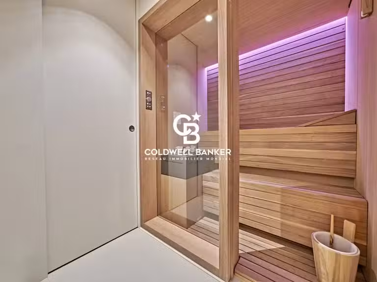 Maison Saint-Tropez - 3 chambres - 256m²