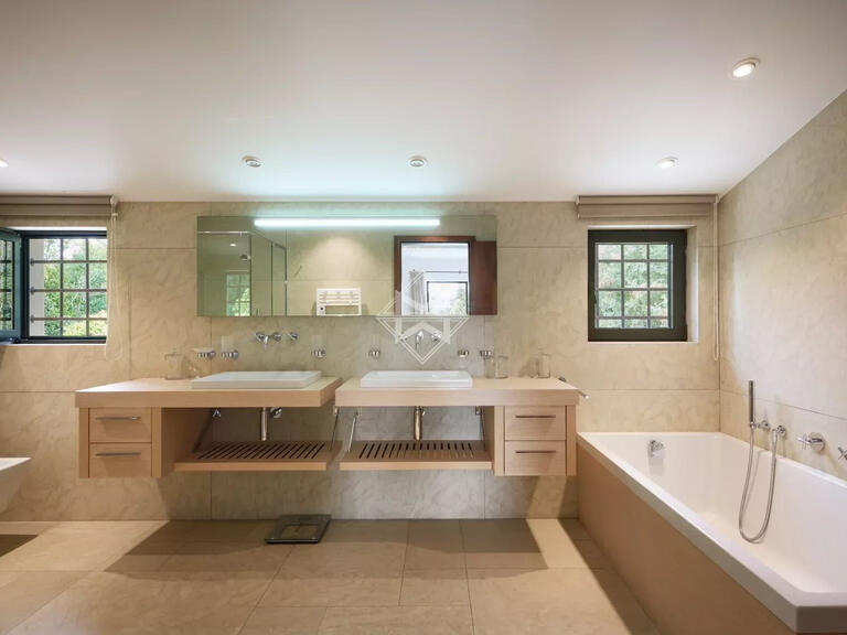 Propriété Saint-Tropez - 5 chambres - 168m²