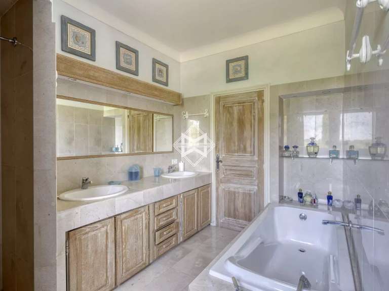 Propriété Saint-Tropez - 6 chambres - 280m²