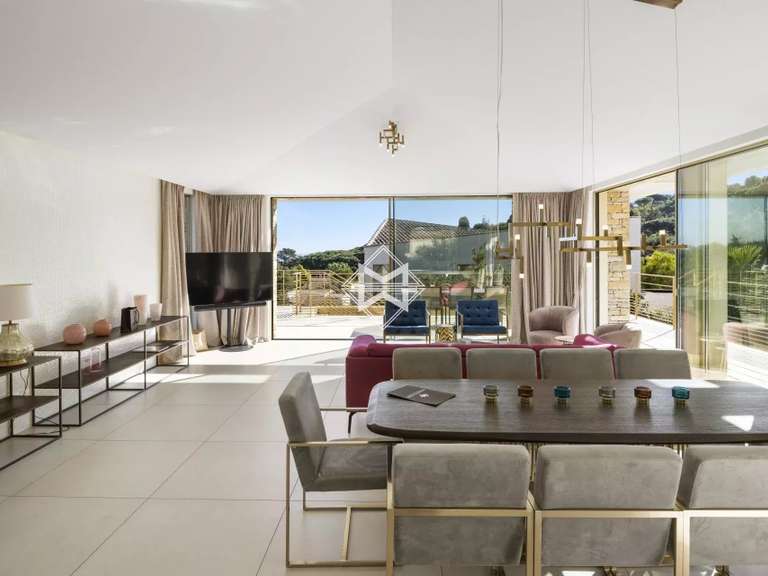 Property with Sea view Saint-Tropez - 5 bedrooms - 230m²