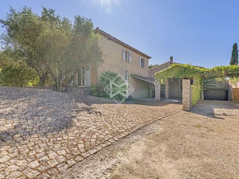 Property Saint-Tropez - 7 bedrooms - 200m²