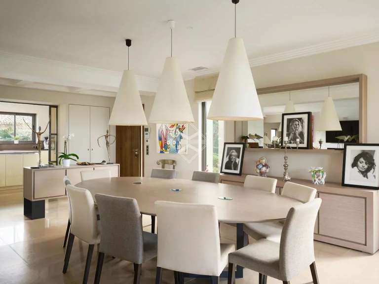 Property Saint-Tropez - 6 bedrooms - 350m²