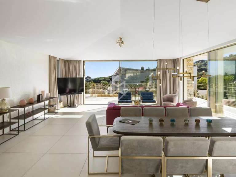 Property with Sea view Saint-Tropez - 5 bedrooms - 230m²