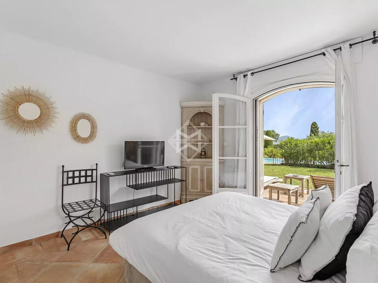 Villa Saint-Tropez - 5 bedrooms - 300m²