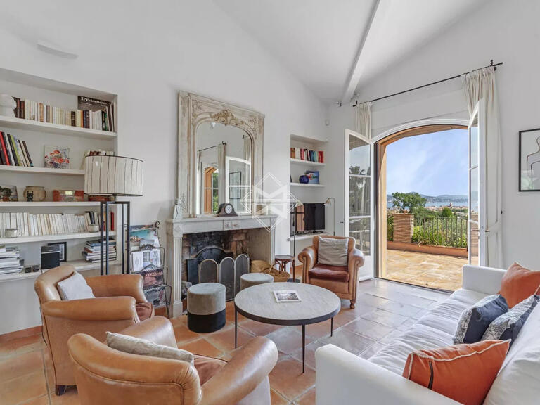 Villa Saint-Tropez - 5 bedrooms - 300m²