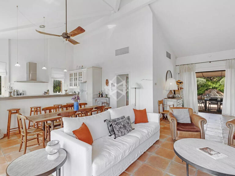 Villa Saint-Tropez - 5 bedrooms - 300m²