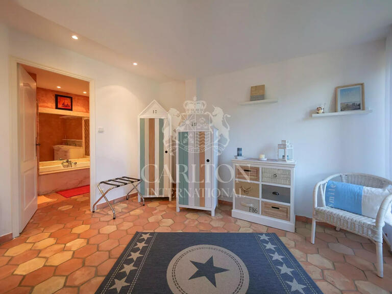 Villa Saint-Tropez - 3 bedrooms - 256m²