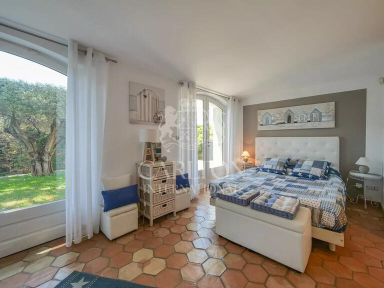 Villa Saint-Tropez - 3 bedrooms - 256m²