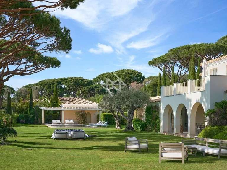 Villa Saint-Tropez - 6 bedrooms - 389m²