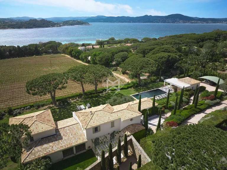 Villa Saint-Tropez - 6 bedrooms - 389m²