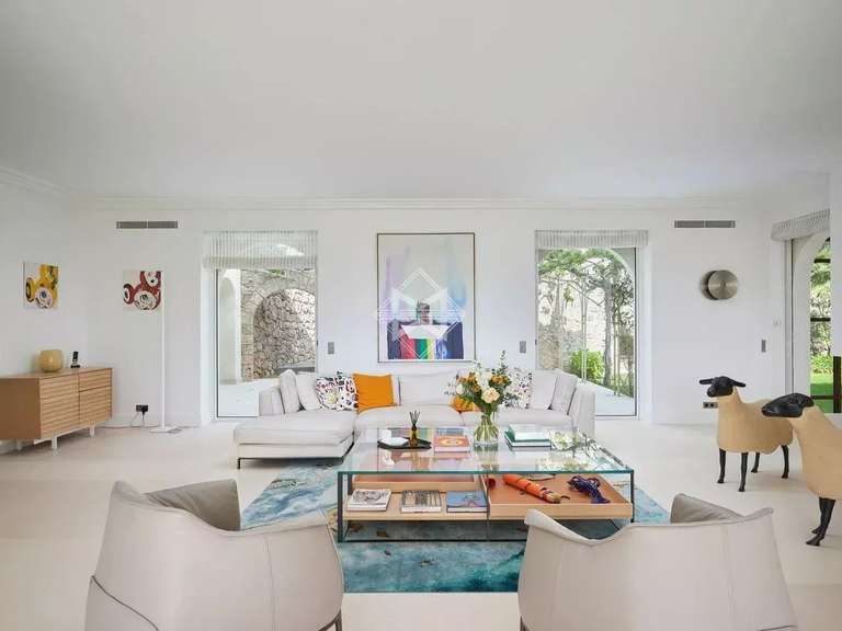 Villa Saint-Tropez - 6 bedrooms - 389m²
