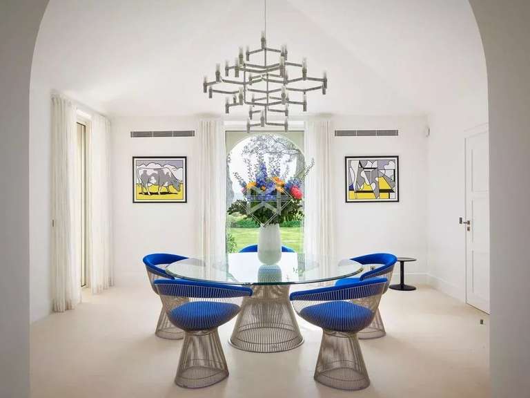 Villa Saint-Tropez - 6 bedrooms - 389m²