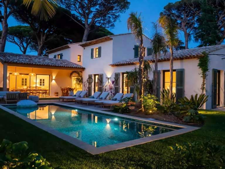 Villa Saint-Tropez - 5 bedrooms - 245m²