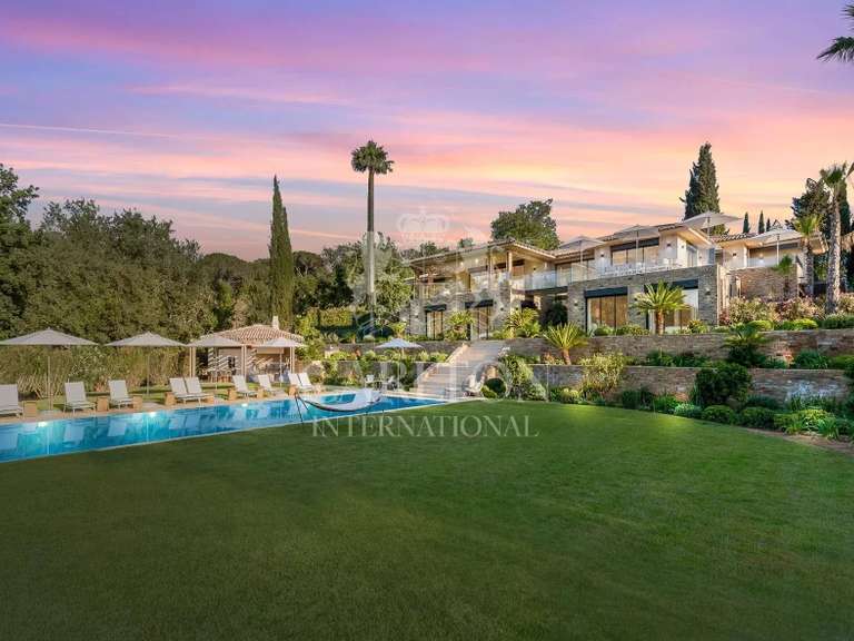 Villa Saint-Tropez - 9 bedrooms - 674m²