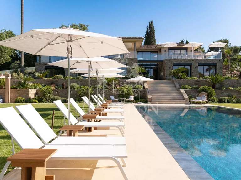 Villa Saint-Tropez - 9 bedrooms - 674m²