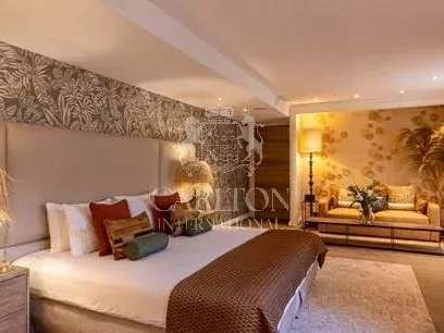 Villa Saint-Tropez - 6 bedrooms - 400m²