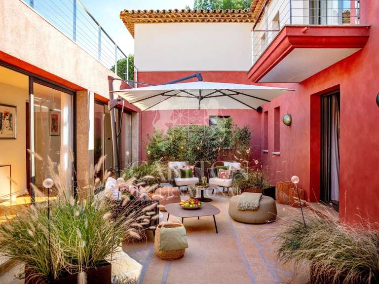 Villa Saint-Tropez - 6 bedrooms - 400m²