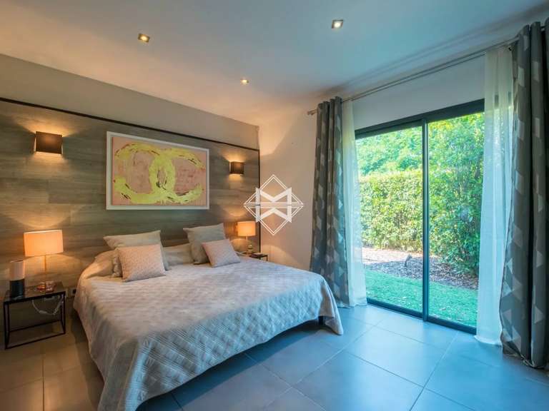 Villa Saint-Tropez - 4 bedrooms - 200m²