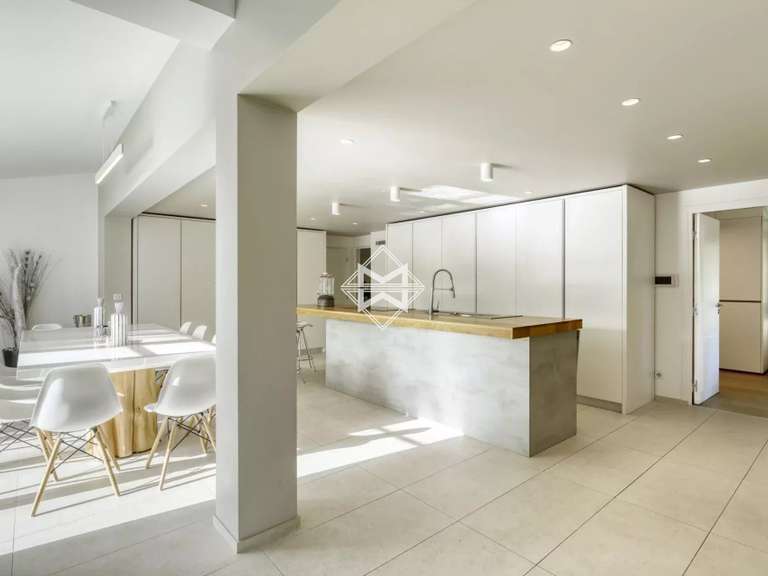 Villa Saint-Tropez - 4 bedrooms - 235m²