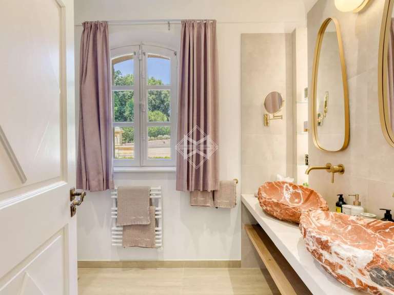 Villa Saint-Tropez - 7 bedrooms - 320m²