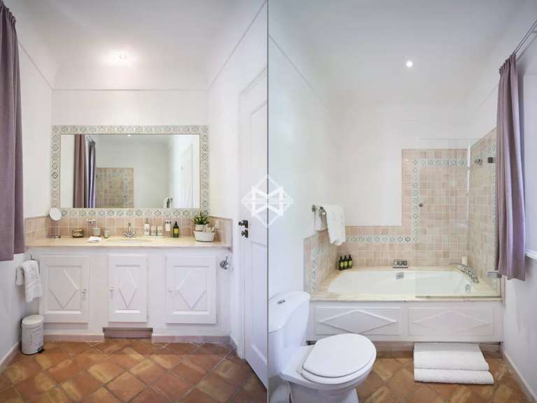 Villa Saint-Tropez - 7 bedrooms - 320m²