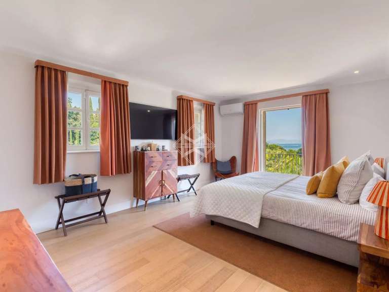 Villa Saint-Tropez - 7 bedrooms - 320m²